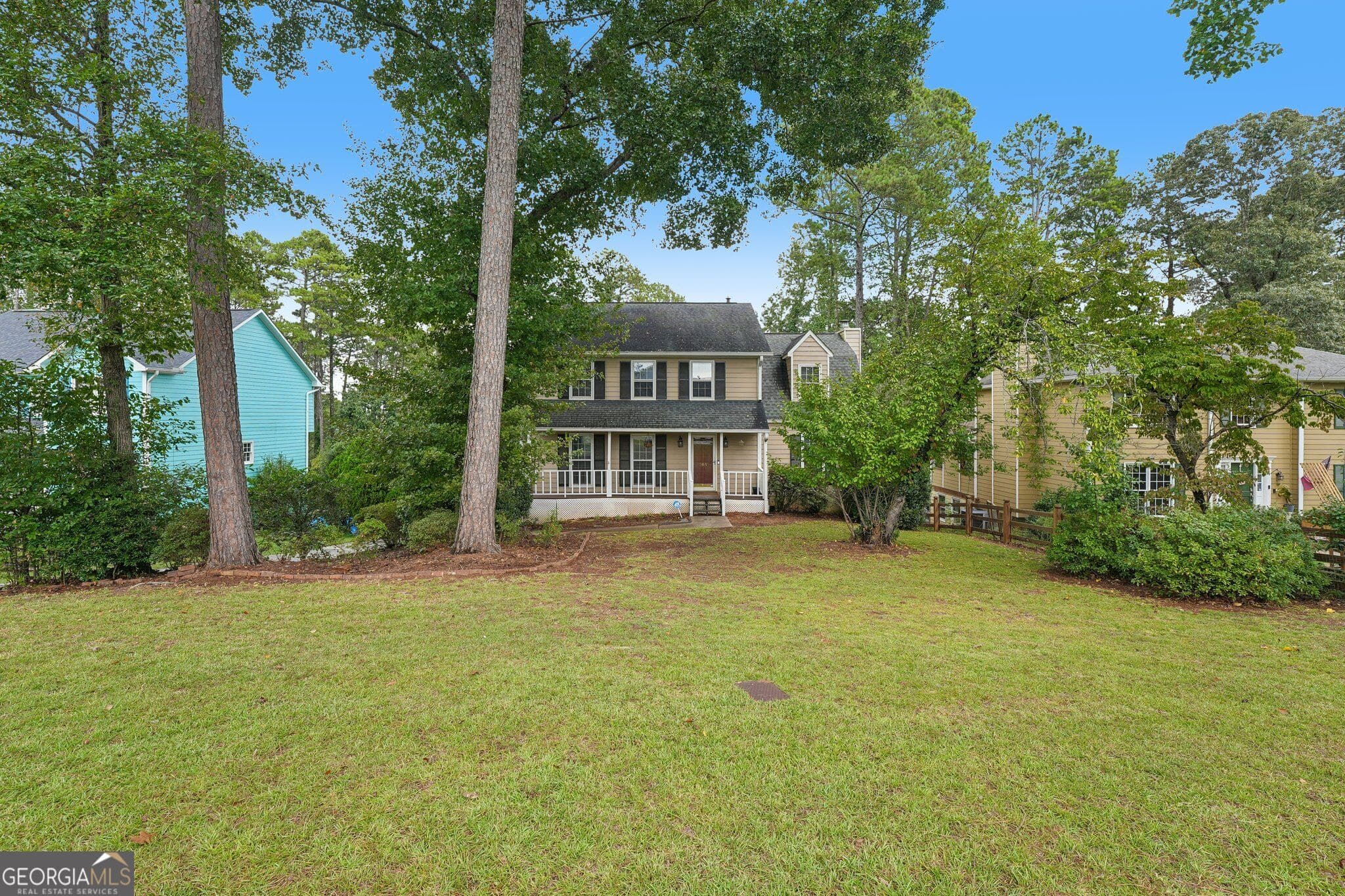 4 bedroom, 2.5 bathroom, 2,900 sq ft single family residence for sale at 865 Branford Lane, Lilburn, GA 30047 — photo 7