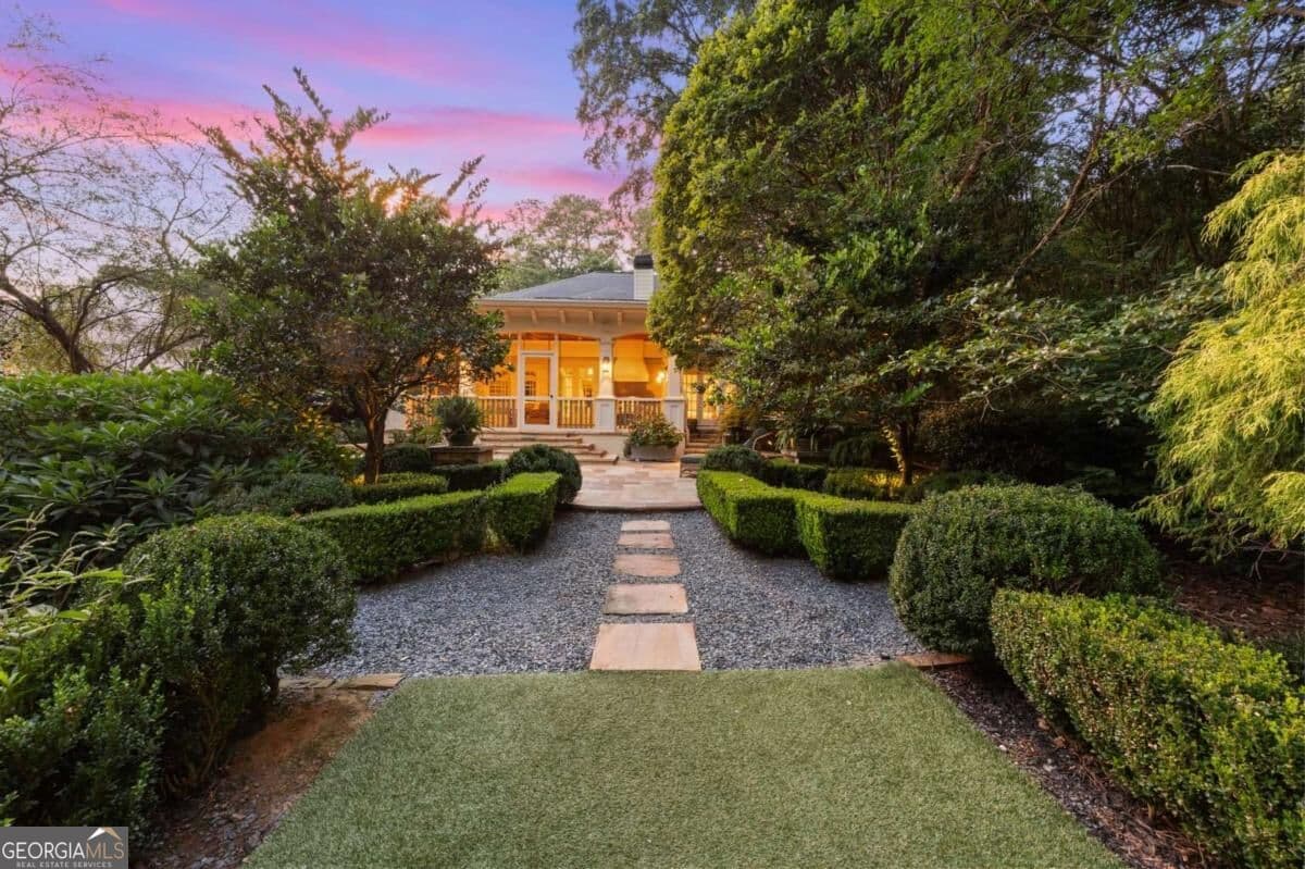 4 bedroom, 3.5 bathroom, 5,470 sq ft single family residence for sale at 707 Darlington Road, Atlanta, GA 30305 — photo 2