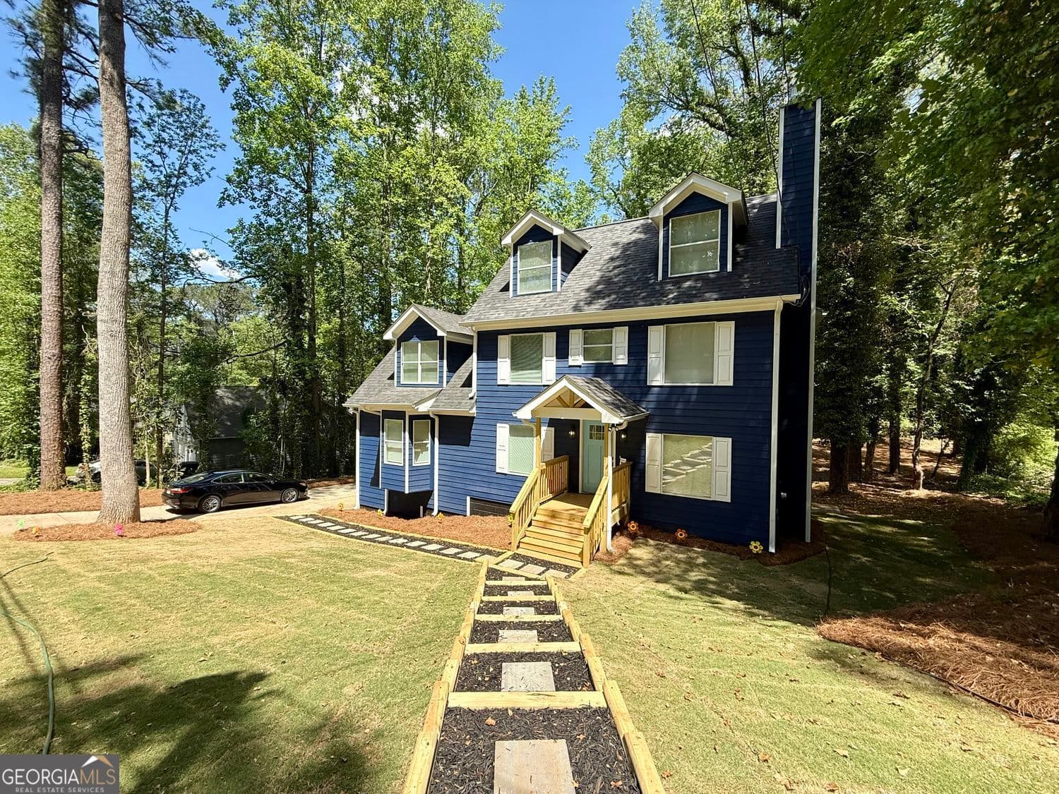 4 bedroom, 3.5 bathroom, 2,359 sq ft single family residence for sale at 4232 Marjorie Road, Snellville, GA 30039 — photo 3