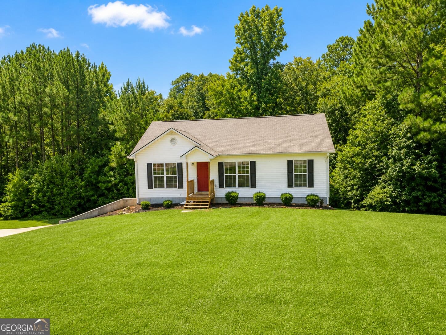 4 bedroom, 3 bathroom, 2,433 sq ft single family residence for rent at 1104 Driftwood Court, Mcdonough, GA 30252 for $2,150 a month — photo 1 of 22