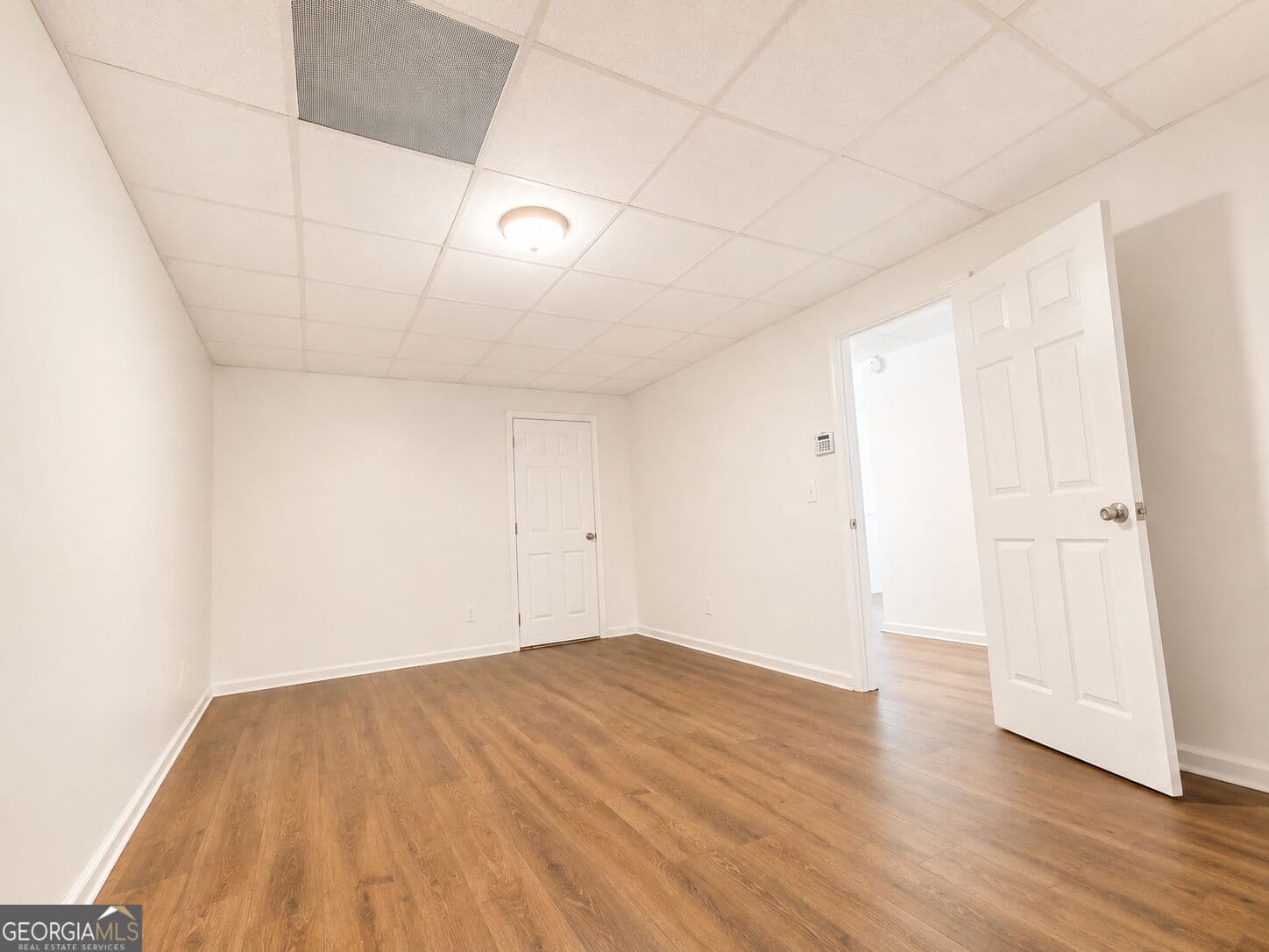 4 bedroom, 3 bathroom, 2,433 sq ft single family residence for rent at 1104 Driftwood Court, Mcdonough, GA 30252 for $2,150 a month — photo 4