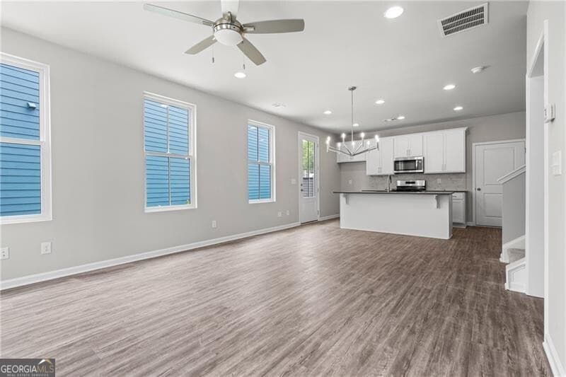 3 bedroom, 2.5 bathroom, 1,599 sq ft single family residence for sale at 22 Spirea Way 68, Auburn, GA 30011 — photo 3