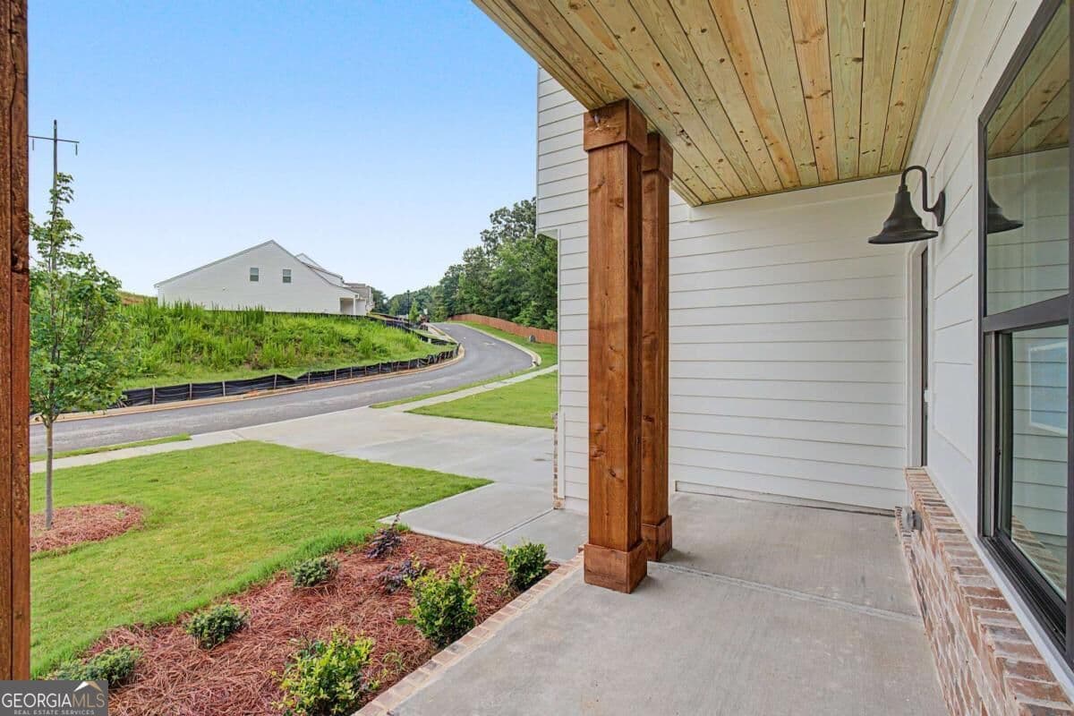 4 bedroom, 2.5 bathroom, 2,301 sq ft single family residence for sale at 3351 Forest Green Drive, Douglasville, GA 30135 — photo 4