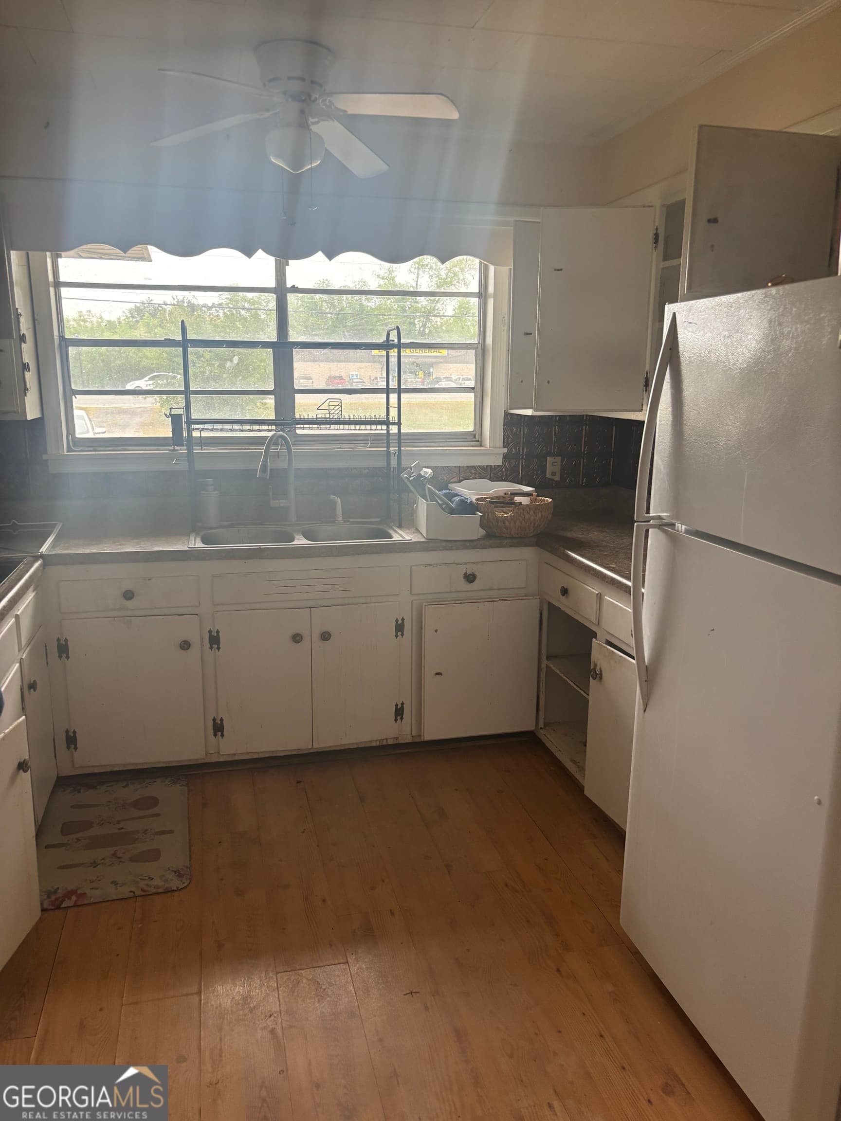 3 bedroom, 2 bathroom, 2,517 sq ft single family residence for sale at 6901 US HWY 280, Claxton, GA 30417 — photo 3
