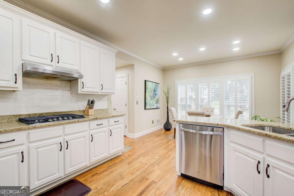 5 bedroom, 3.5 bathroom, 5,699 sq ft single family residence for sale at 2452 Twilight View, Snellville, GA 30078 — photo 7