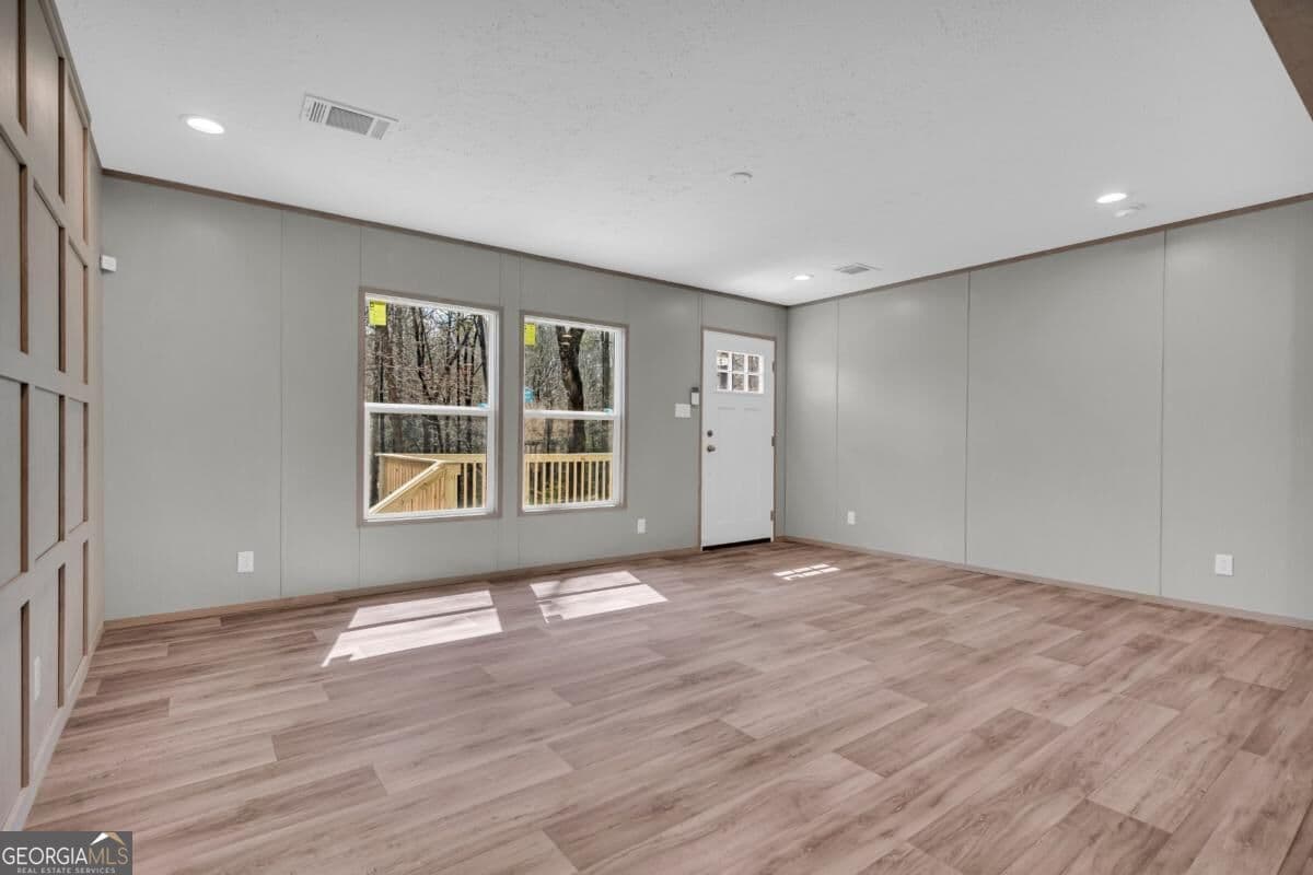 3 bedroom, 2 bathroom, 1,568 sq ft manufactured home,single family residence for sale at 136 Poplar Drive, Dawsonville, GA 30534 — photo 6