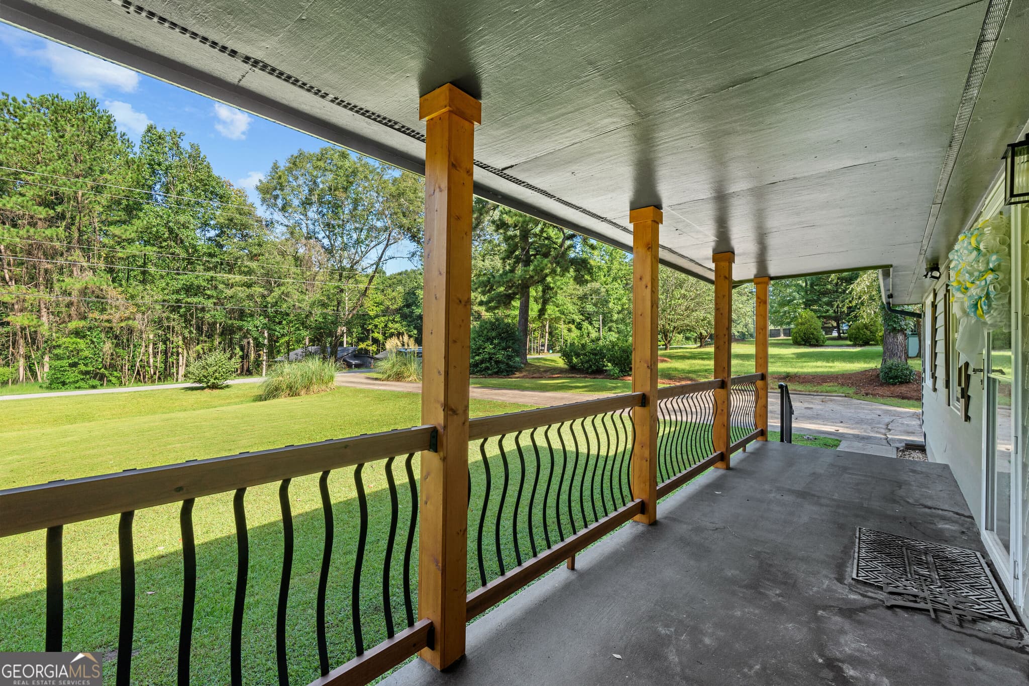 3 bedroom, 2 bathroom, 1,475 sq ft single family residence for sale at 147 Lincoln Street, Hogansville, GA 30230 — photo 3