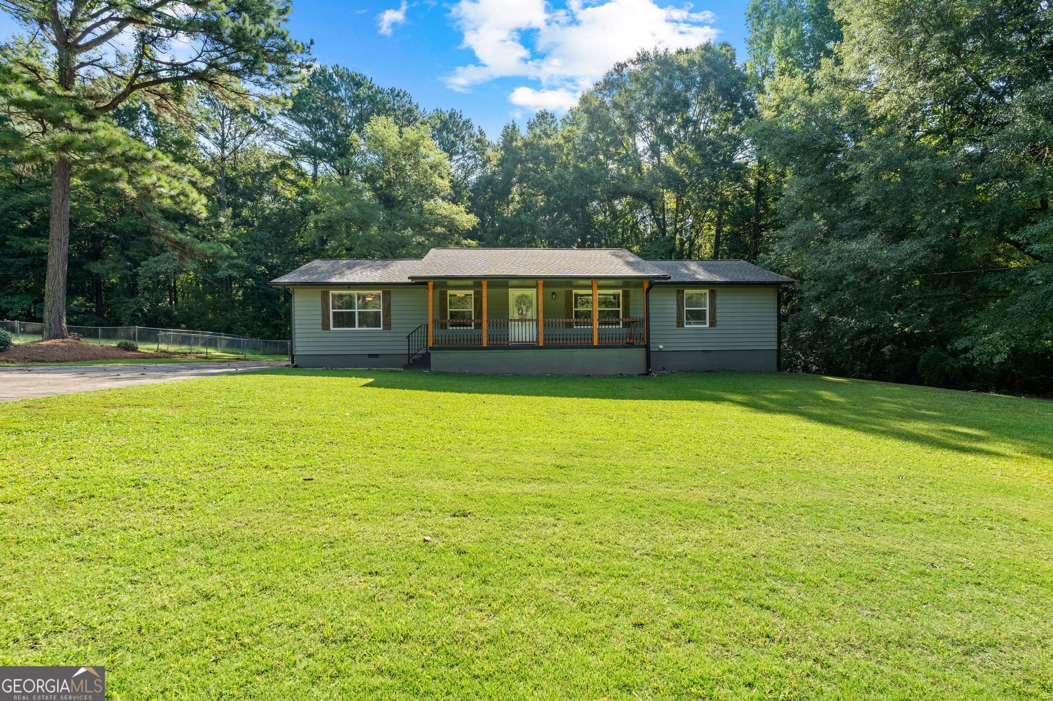 3 bedroom, 2 bathroom, 1,475 sq ft single family residence for sale at 147 Lincoln Street, Hogansville, GA 30230