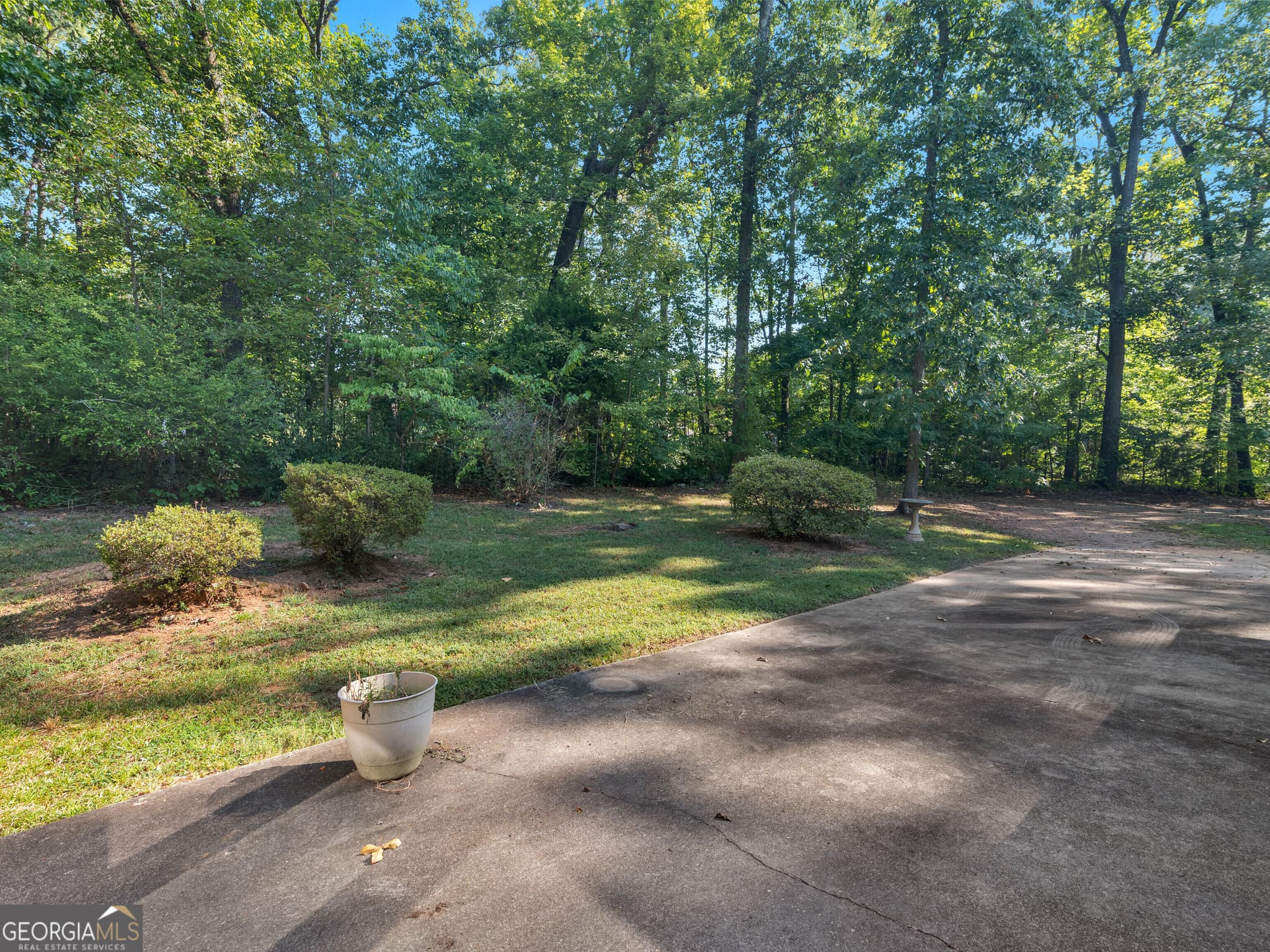 3 bedroom, 2 bathroom, 1,872 sq ft single family residence for sale at 1038 Jodeco Road, Stockbridge, GA 30281 — photo 8