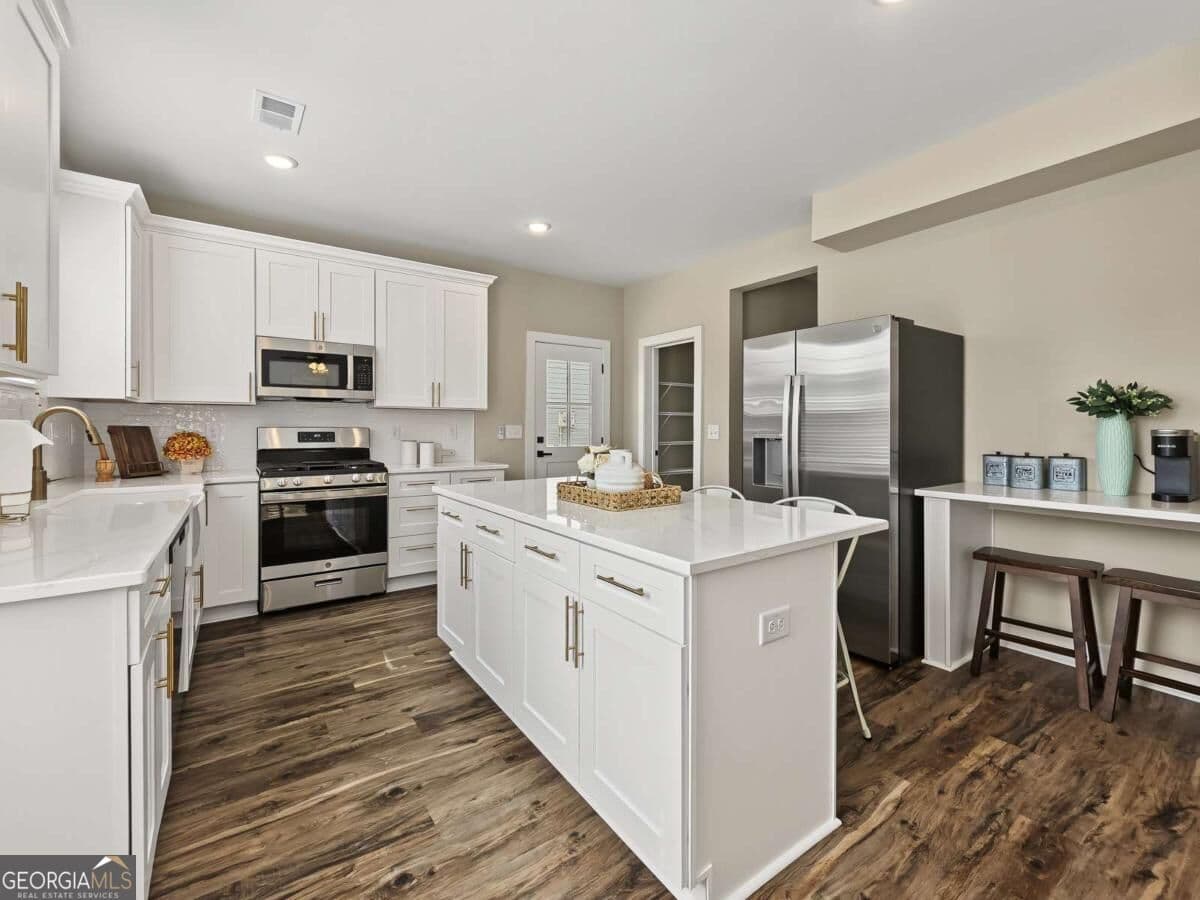 4 bedroom, 2.5 bathroom, 2,146 sq ft single family residence for sale at 3075 Franklin Street, Austell, GA 30106 — photo 7