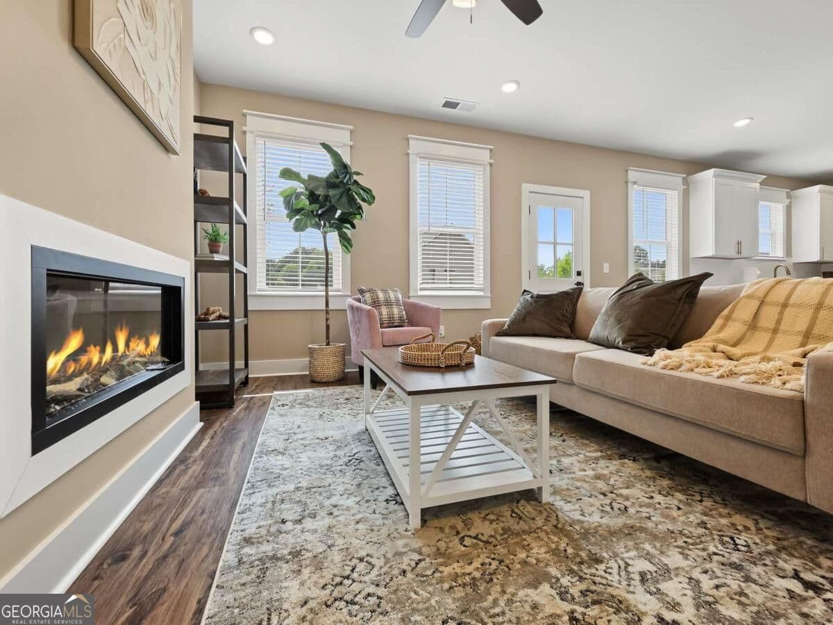 4 bedroom, 2.5 bathroom, 2,146 sq ft single family residence for sale at 3075 Franklin Street, Austell, GA 30106 — photo 5