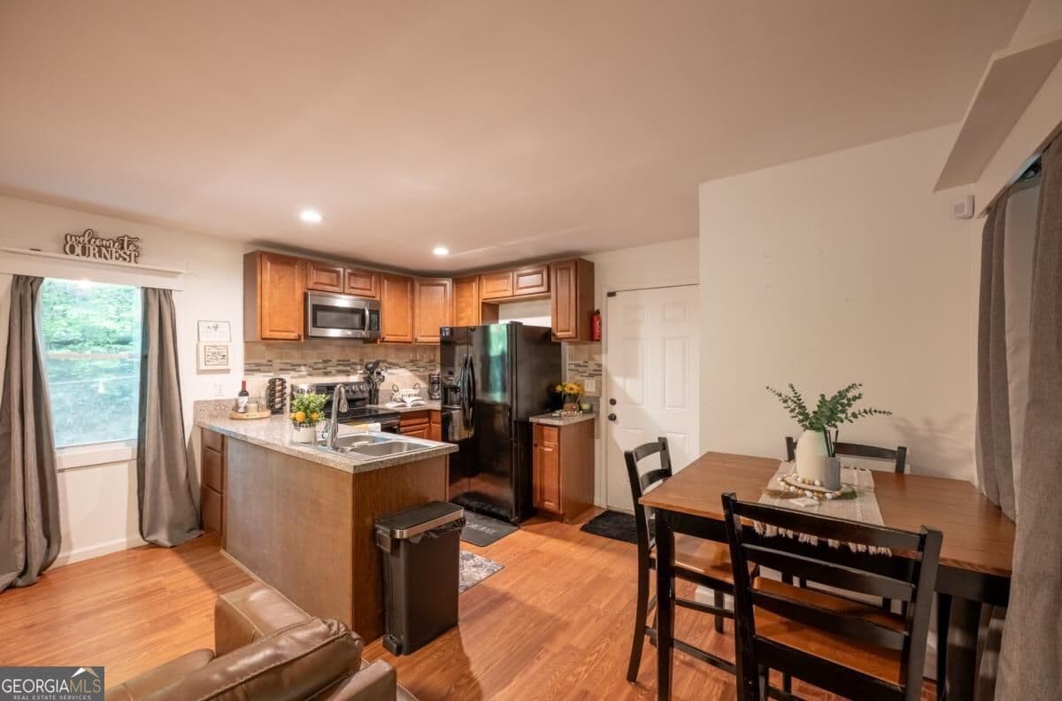2 bedroom, 1.5 bathroom, 768 sq ft single family residence for sale at 257 Pen Drive, Ellijay, GA 30540 — photo 3