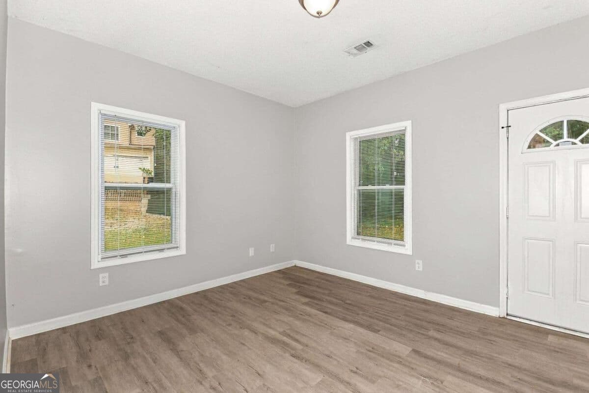 4 bedroom, 3 bathroom single family residence for rent at 5730 Broadleaf Way, Atlanta, GA 30349 for $2,120 a month — photo 5