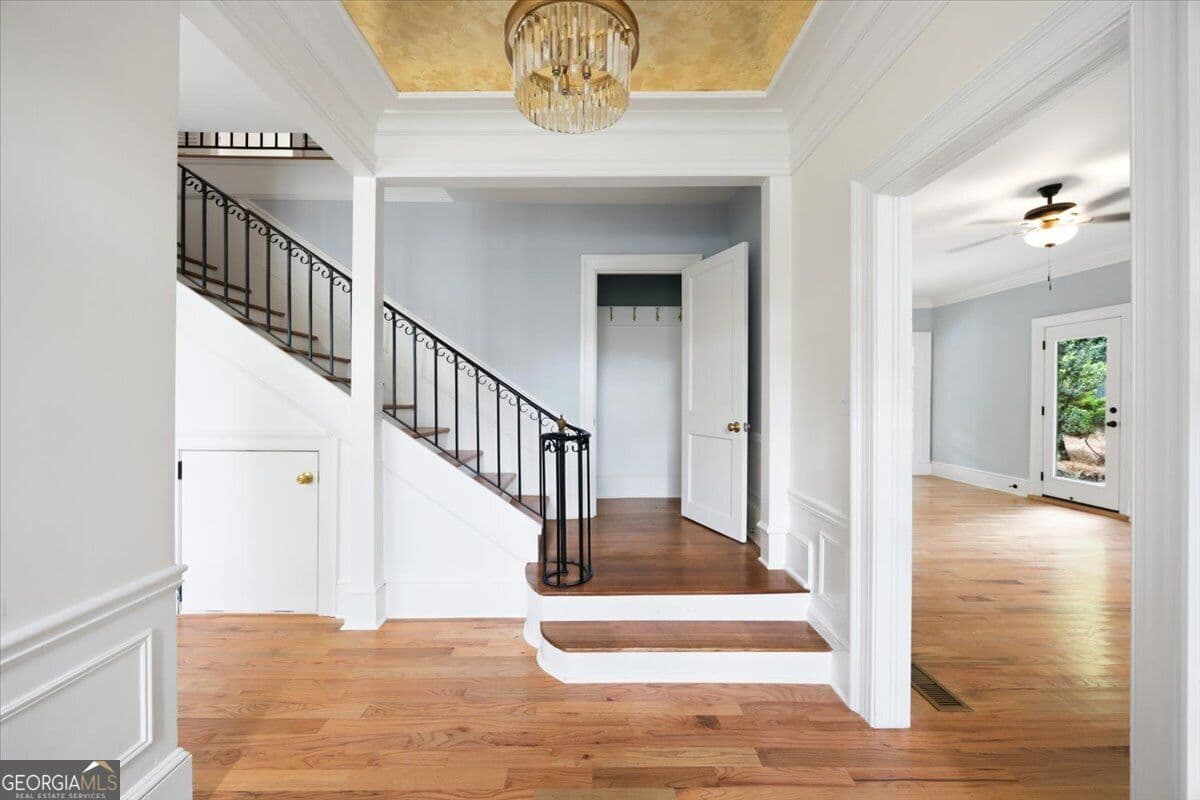 5 bedroom, 4 bathroom, 3,321 sq ft single family residence for sale at 3860 Ridge Avenue, Macon, GA 31204 — photo 3