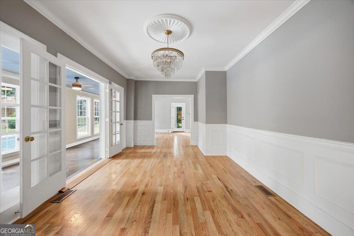 5 bedroom, 4 bathroom, 3,321 sq ft single family residence for sale at 3860 Ridge Avenue, Macon, GA 31204 — photo 8
