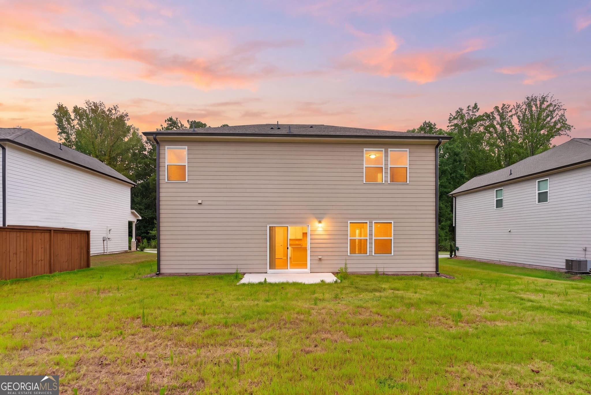 6 bedroom, 4 bathroom single family residence for sale at 28 Red Dragon Drive, Jefferson, GA 30549 — photo 2