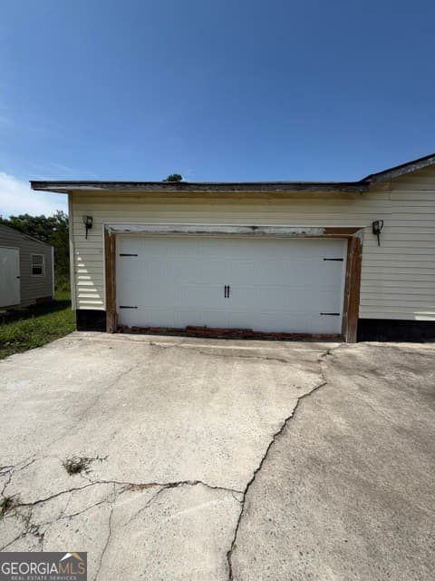 4 bedroom, 1 bathroom, 1,920 sq ft single family residence for sale at 2001 Clover Dale Circle, Cordele, GA 31015 — photo 3
