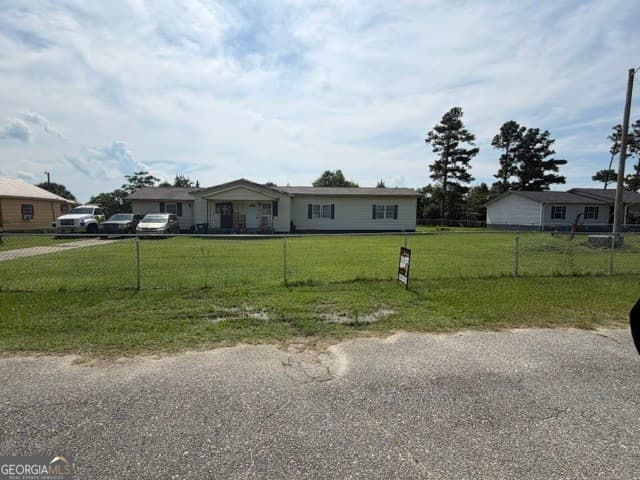 4 bedroom, 1 bathroom, 1,920 sq ft single family residence for sale at 2001 Clover Dale Circle, Cordele, GA 31015