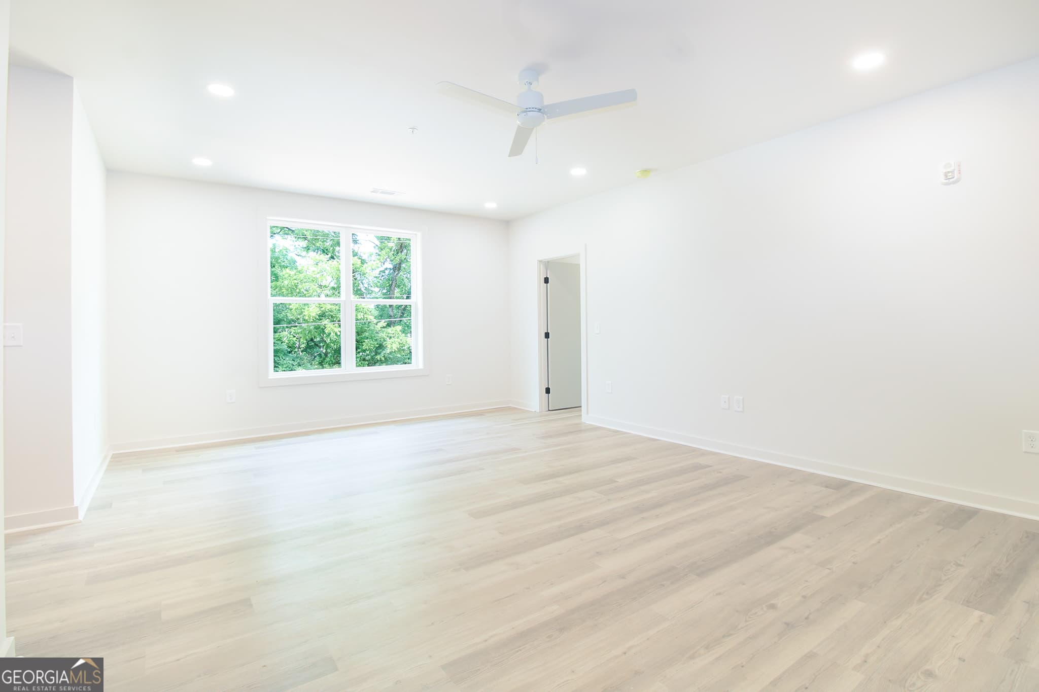 2 bedroom, 2.5 bathroom, 1,250 sq ft condominium for rent at 240 Martha Drive, Athens, GA 30606 for $1,800 a month — photo 2