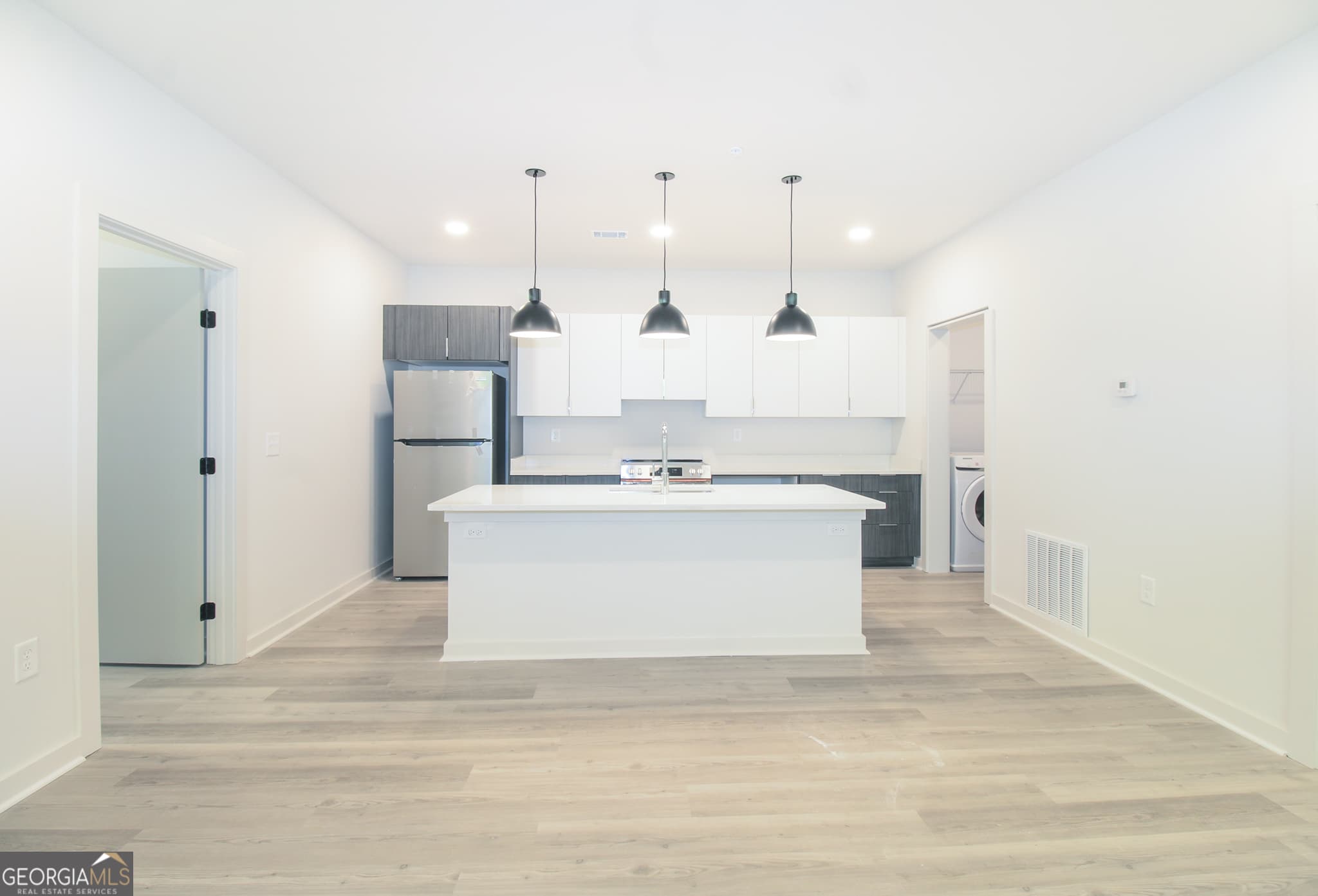 2 bedroom, 2.5 bathroom, 1,250 sq ft condominium for rent at 240 Martha Drive, Athens, GA 30606 for $1,800 a month — photo 4