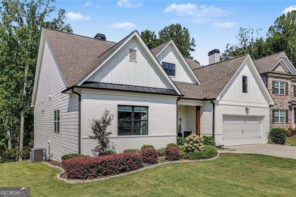 4 bedroom, 3 bathroom, 3,037 sq ft single family residence for sale at 2058 Sydney Cove Court, Buford, GA 30518 — photo 3
