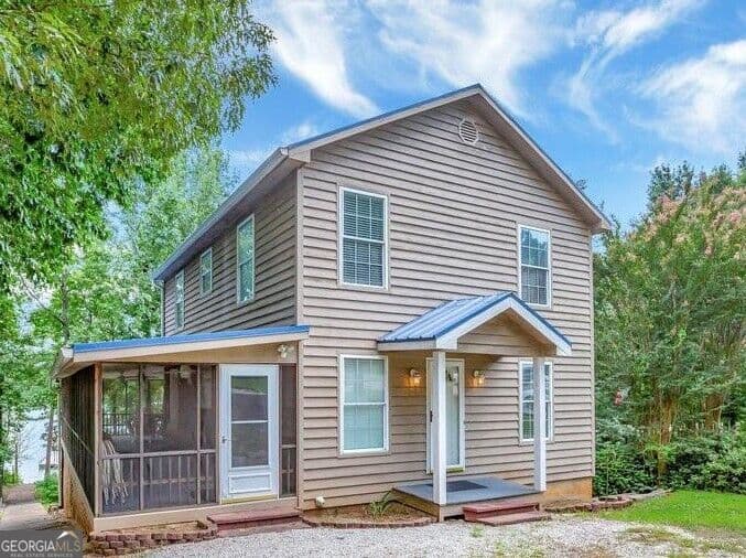 4 bedroom, 2 bathroom, 1,560 sq ft single family residence under contract at 104 Lakehill Road, Fair Play, SC 29643 — photo 2