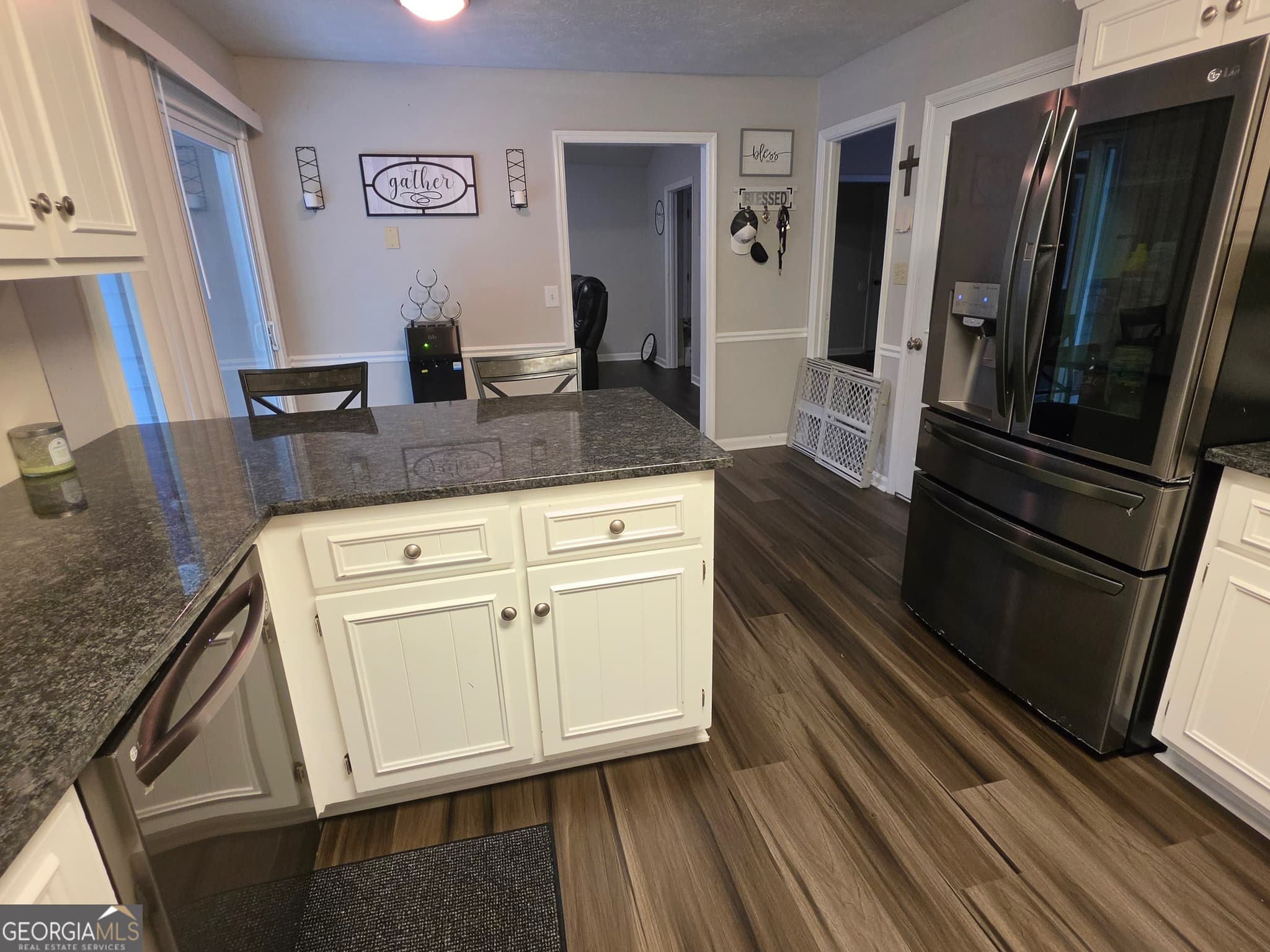 3 bedroom, 2 bathroom, 1,528 sq ft single family residence under contract at 109 Huntcliff Court, Lagrange, GA 30240 — photo 10
