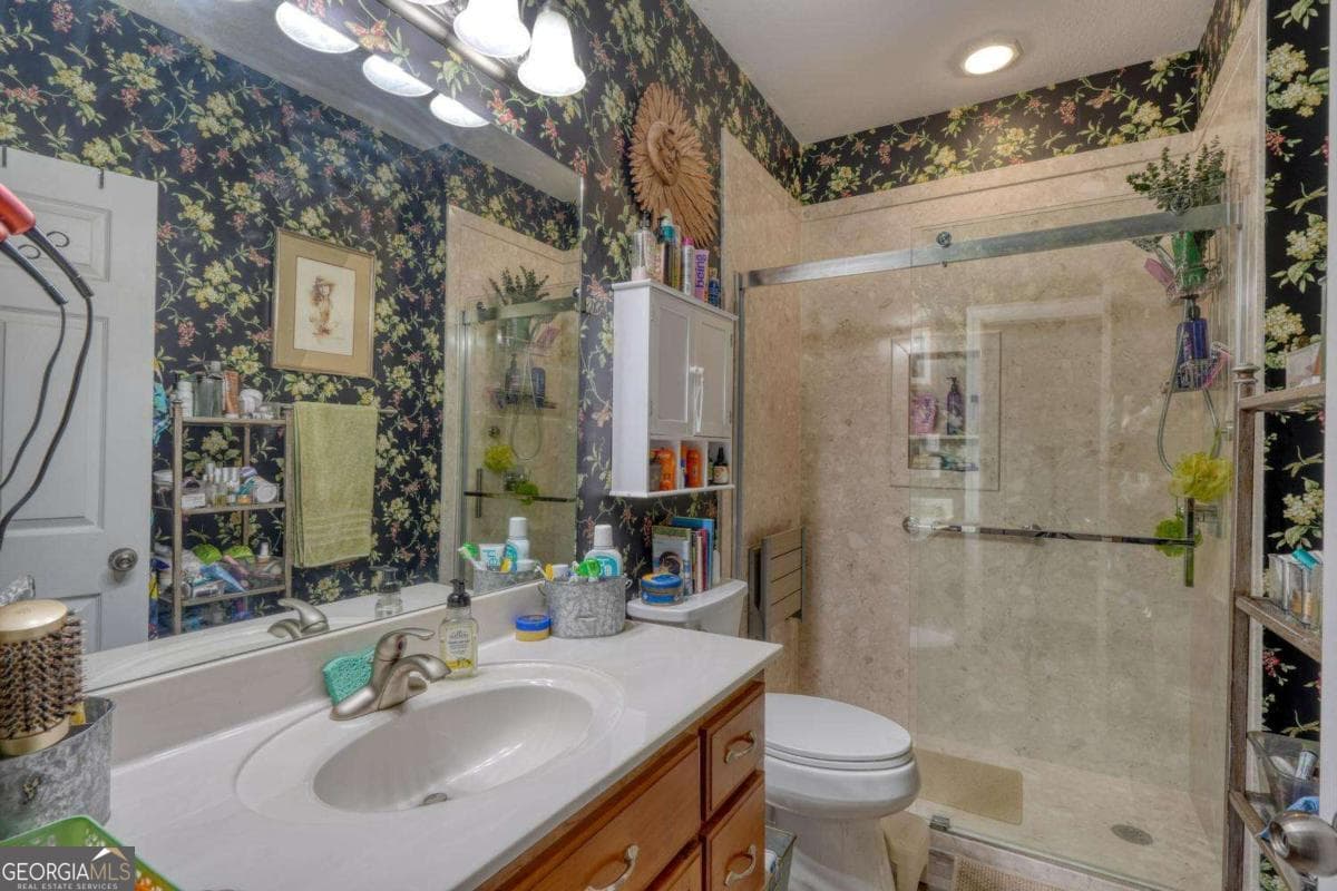1 bedroom, 1 bathroom, 936 sq ft condominium for sale at 1729 Watercrest Way, Young Harris, GA 30582 — photo 5