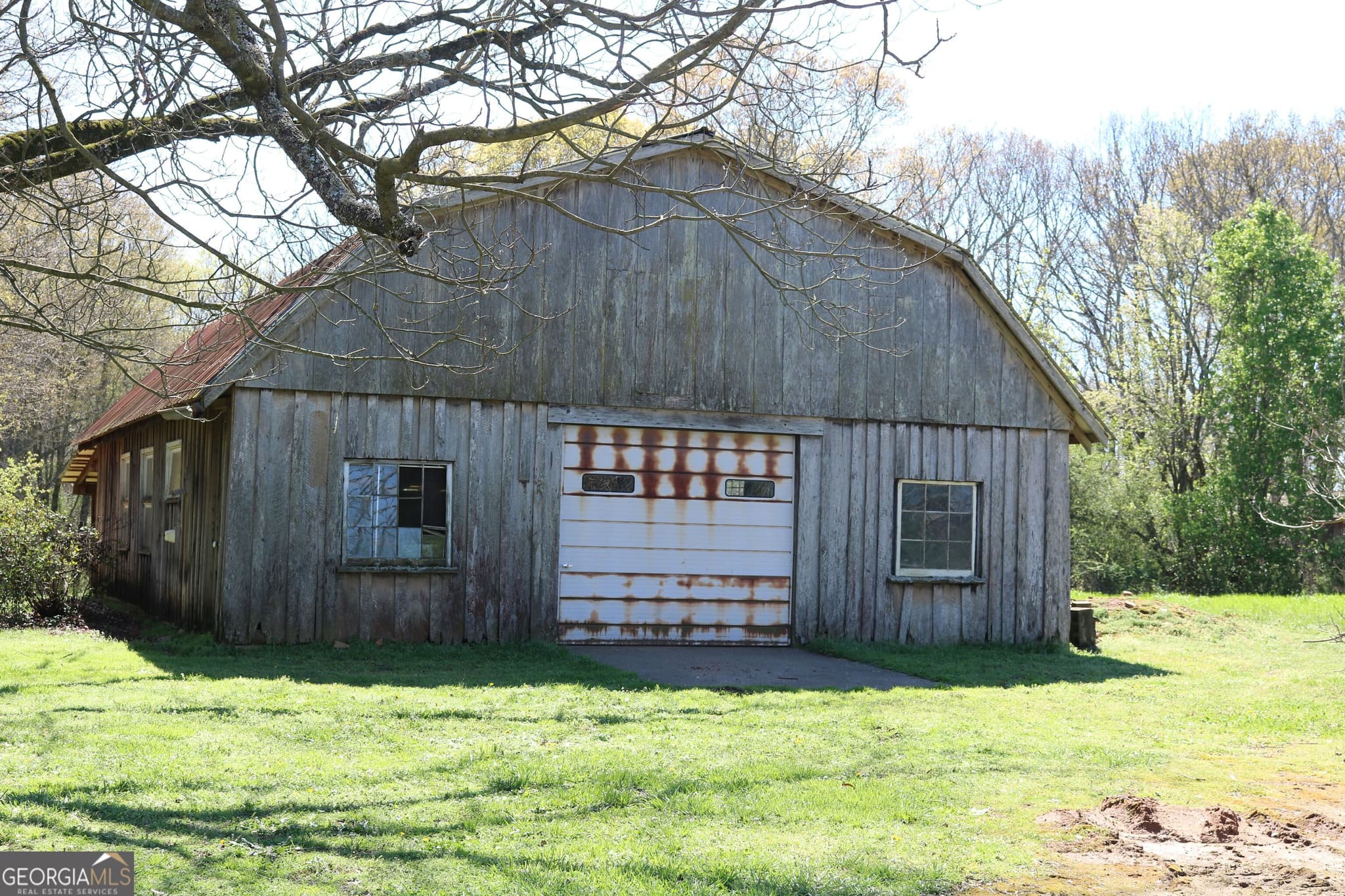 3 bedroom, 1 bathroom, 1,280 sq ft mixed use for sale at 2139 Jones Chapel Shiloh Road, Danielsville, GA 30633 — photo 2