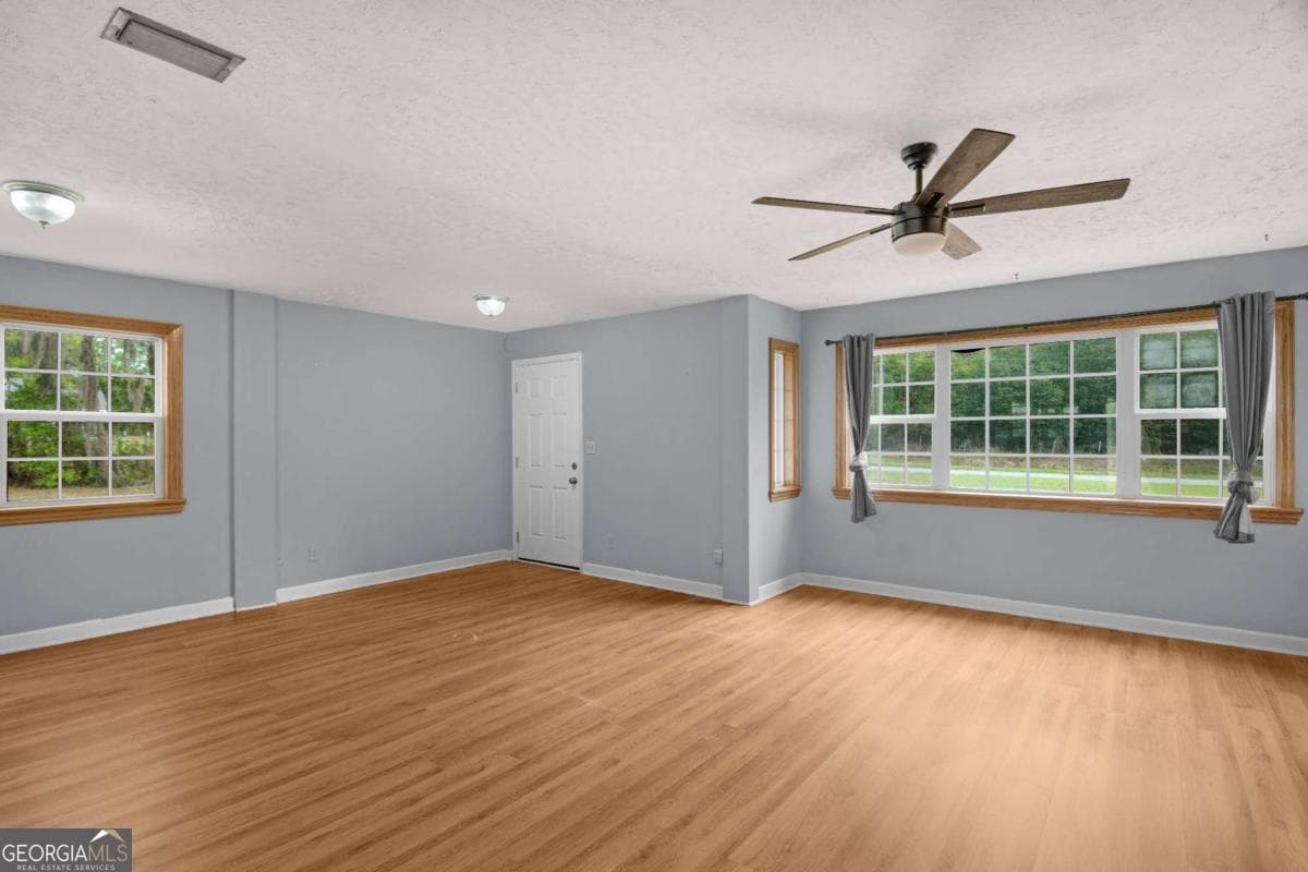 4 bedroom, 2 bathroom, 1,601 sq ft single family residence for sale at 5837 Youmans Chapel Road, Blackshear, GA 31516 — photo 7
