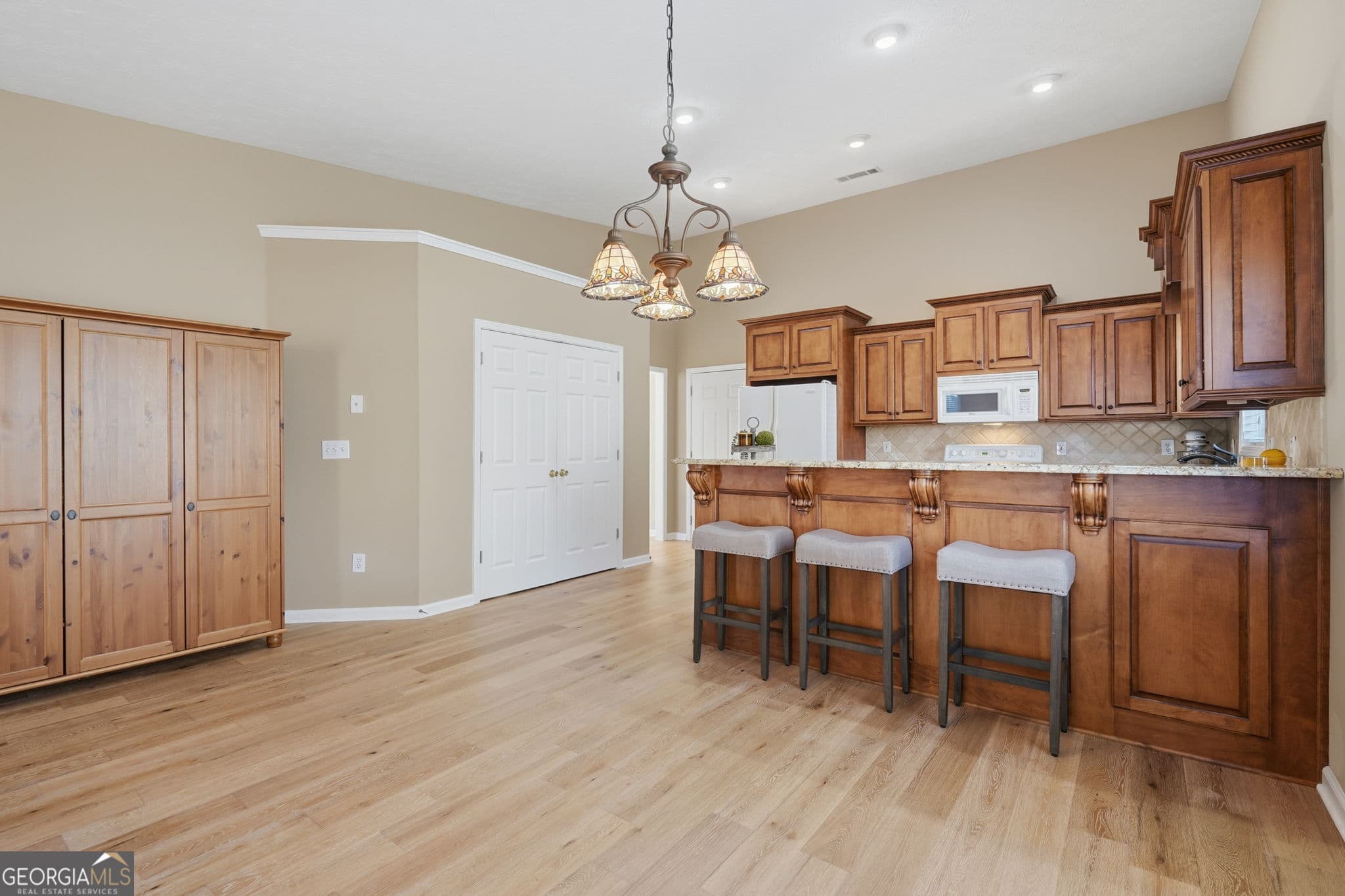3 bedroom, 2 bathroom, 2,352 sq ft single family residence for sale at 5109 Millwall Court, Suwanee, GA 30024 — photo 7