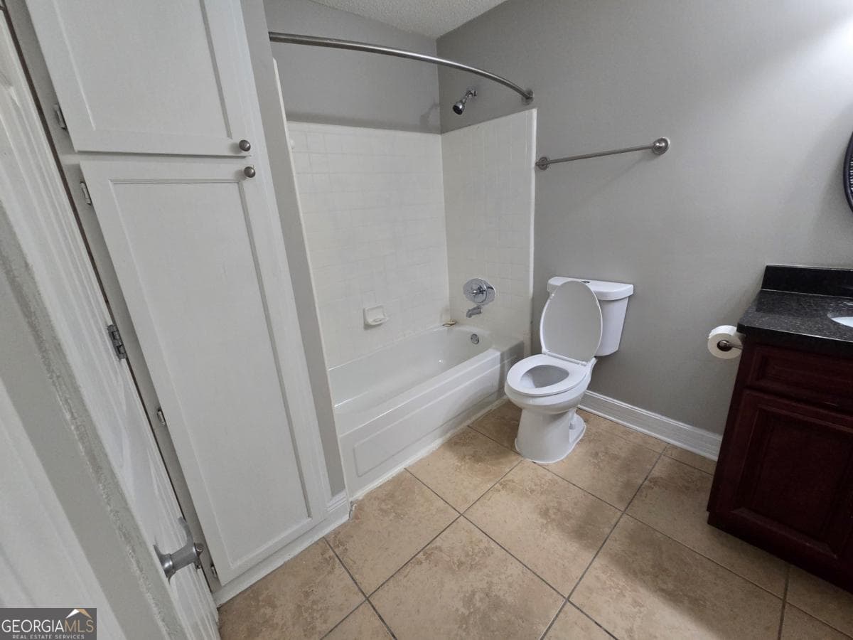 1 bedroom, 1.5 bathroom condominium for rent at 2205 Santa Fe Parkway, Atlanta, GA 30350 for $1,400 a month — photo 6