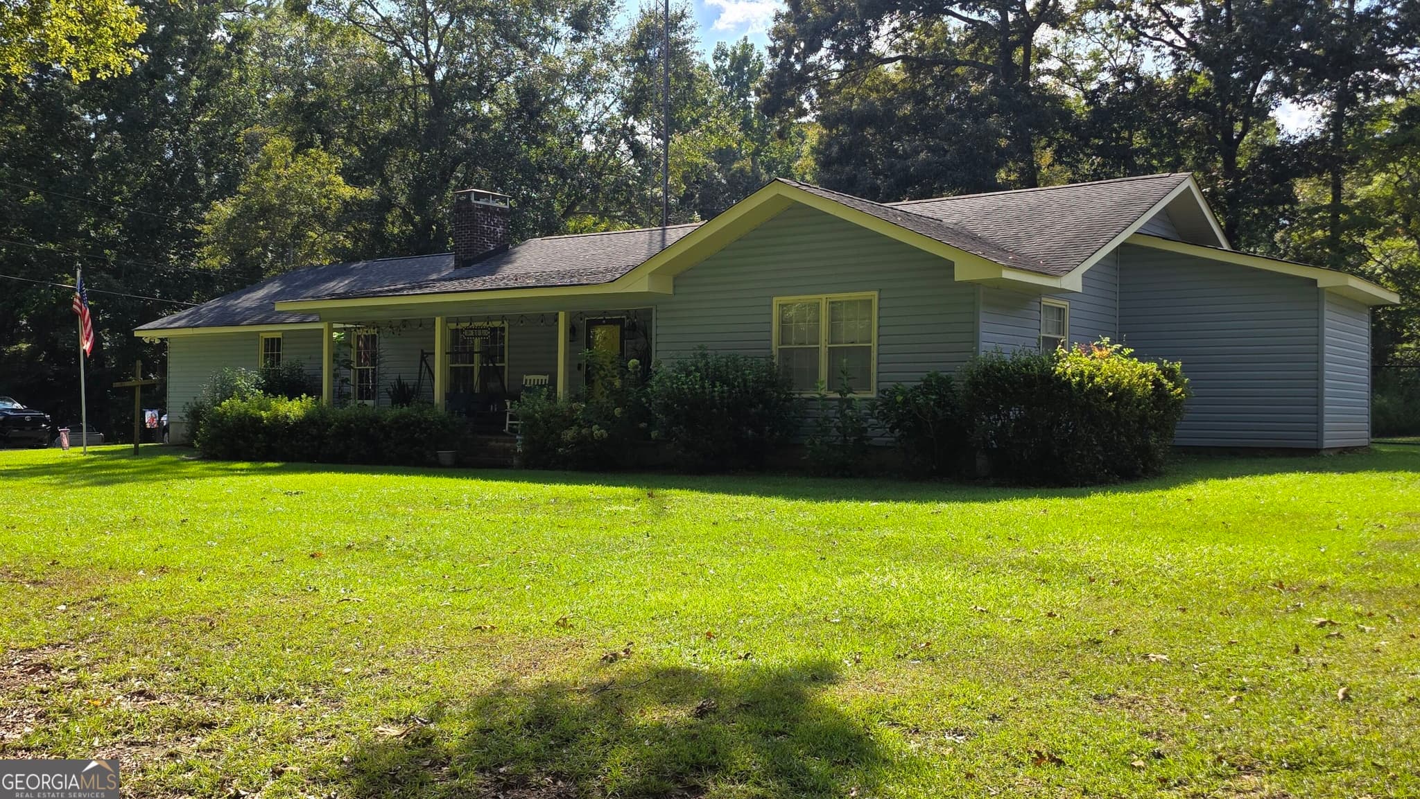 3 bedroom, 2 bathroom, 1,984 sq ft single family residence for sale at 932 W Tanglewood Drive, Dublin, GA 31021 — photo 2