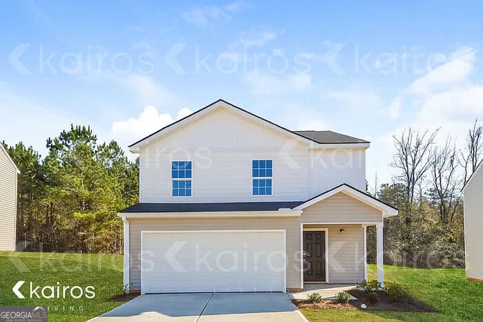 3 bedroom, 2.5 bathroom, 1,606 sq ft single family residence for rent at 215 Hawthorn Trail, Macon, GA 31210 for $1,895 a month
