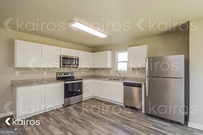 3 bedroom, 2.5 bathroom, 1,606 sq ft single family residence for rent at 215 Hawthorn Trail, Macon, GA 31210 for $1,895 a month — photo 4