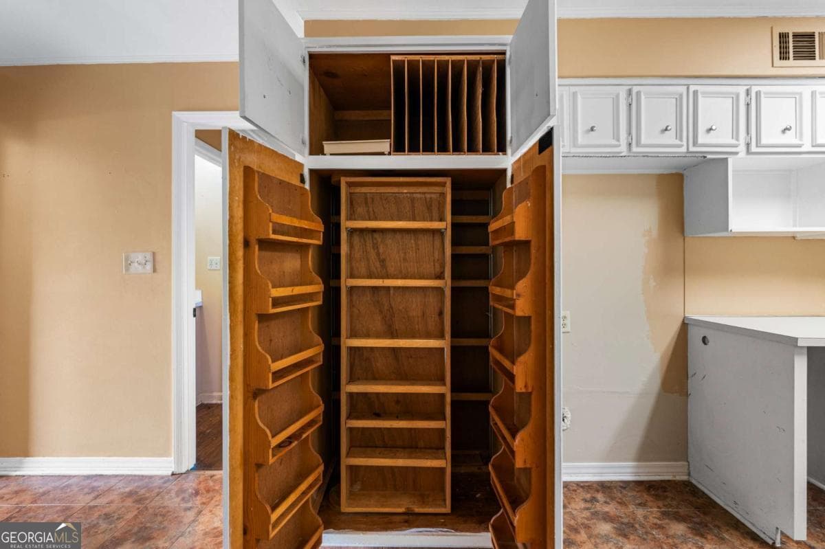 3 bedroom, 2.5 bathroom, 2,818 sq ft single family residence for sale at 6802 Ellis Drive, Columbus, GA 31904 — photo 10