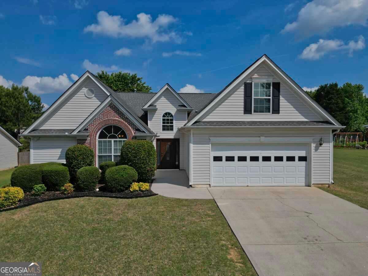 3 bedroom, 2.5 bathroom, 2,308 sq ft single family residence sold at 3138 Cranberry Lane, Buford, GA 30519