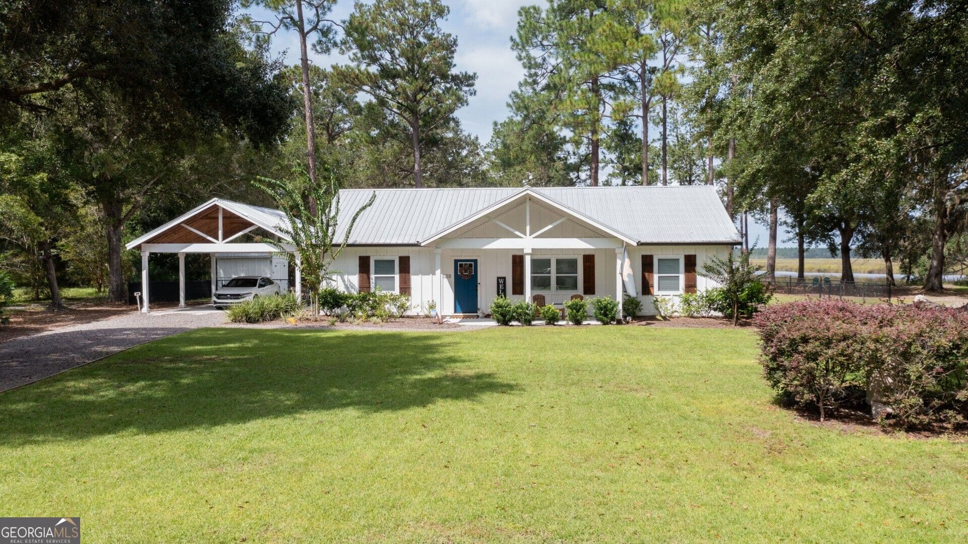 3 bedroom, 2 bathroom, 1,450 sq ft single family residence for sale at 2215 Oscar Road, White Oak, GA 31568