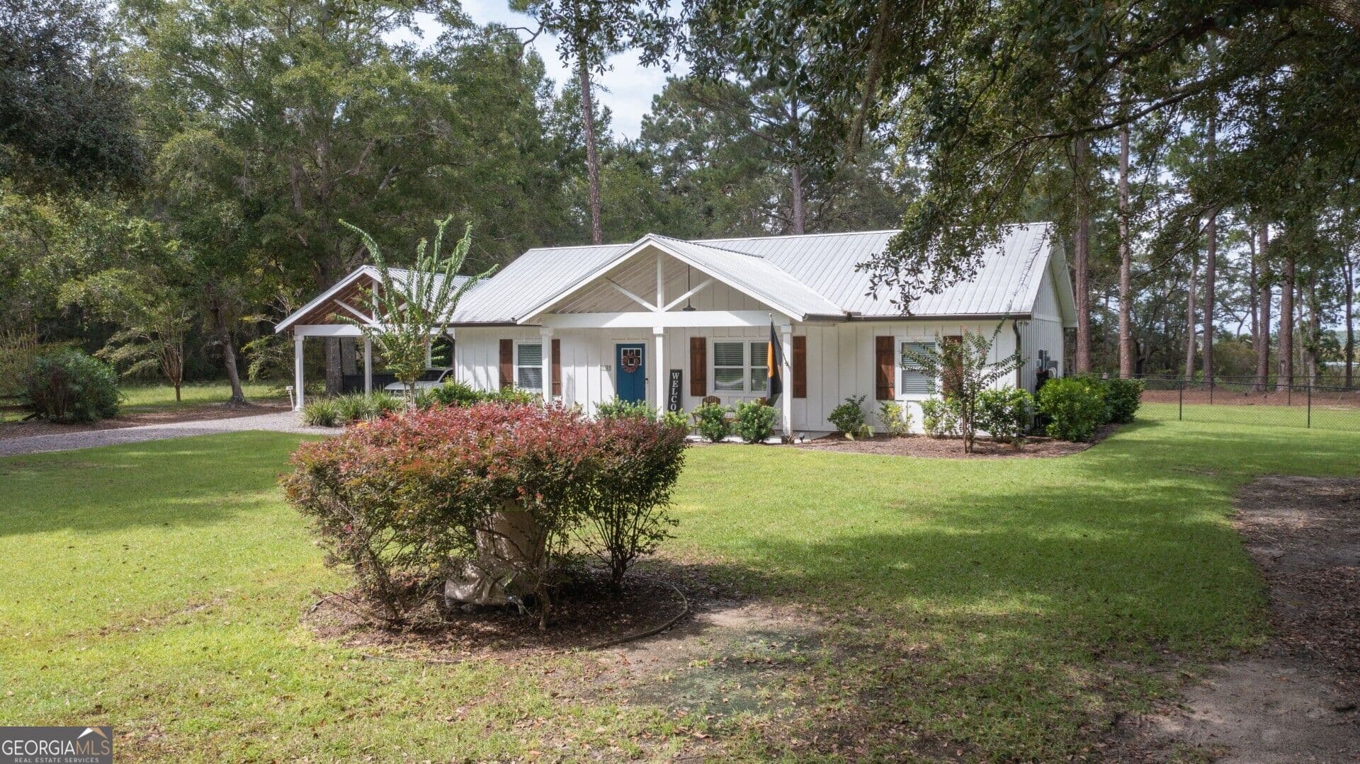 3 bedroom, 2 bathroom, 1,450 sq ft single family residence for sale at 2215 Oscar Road, White Oak, GA 31568 — photo 9