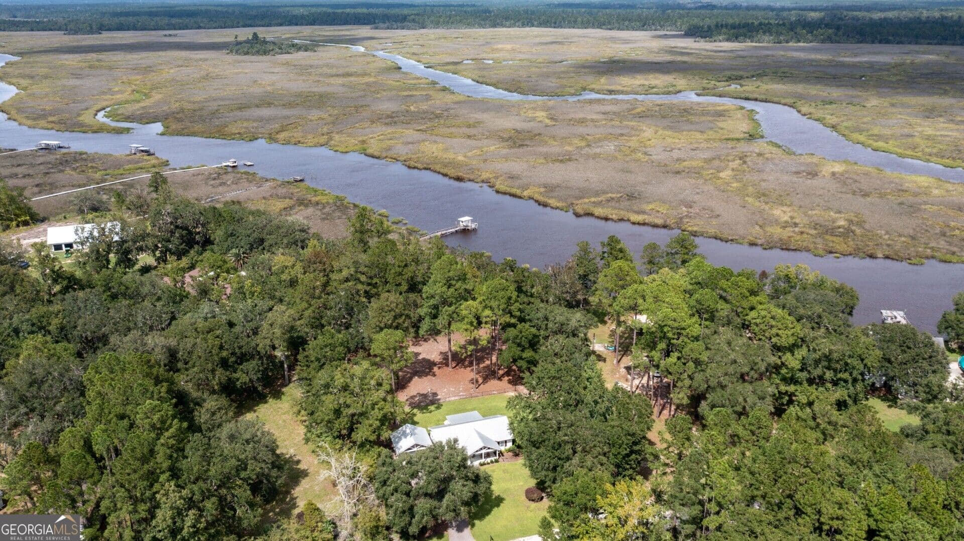3 bedroom, 2 bathroom, 1,450 sq ft single family residence for sale at 2215 Oscar Road, White Oak, GA 31568 — photo 4