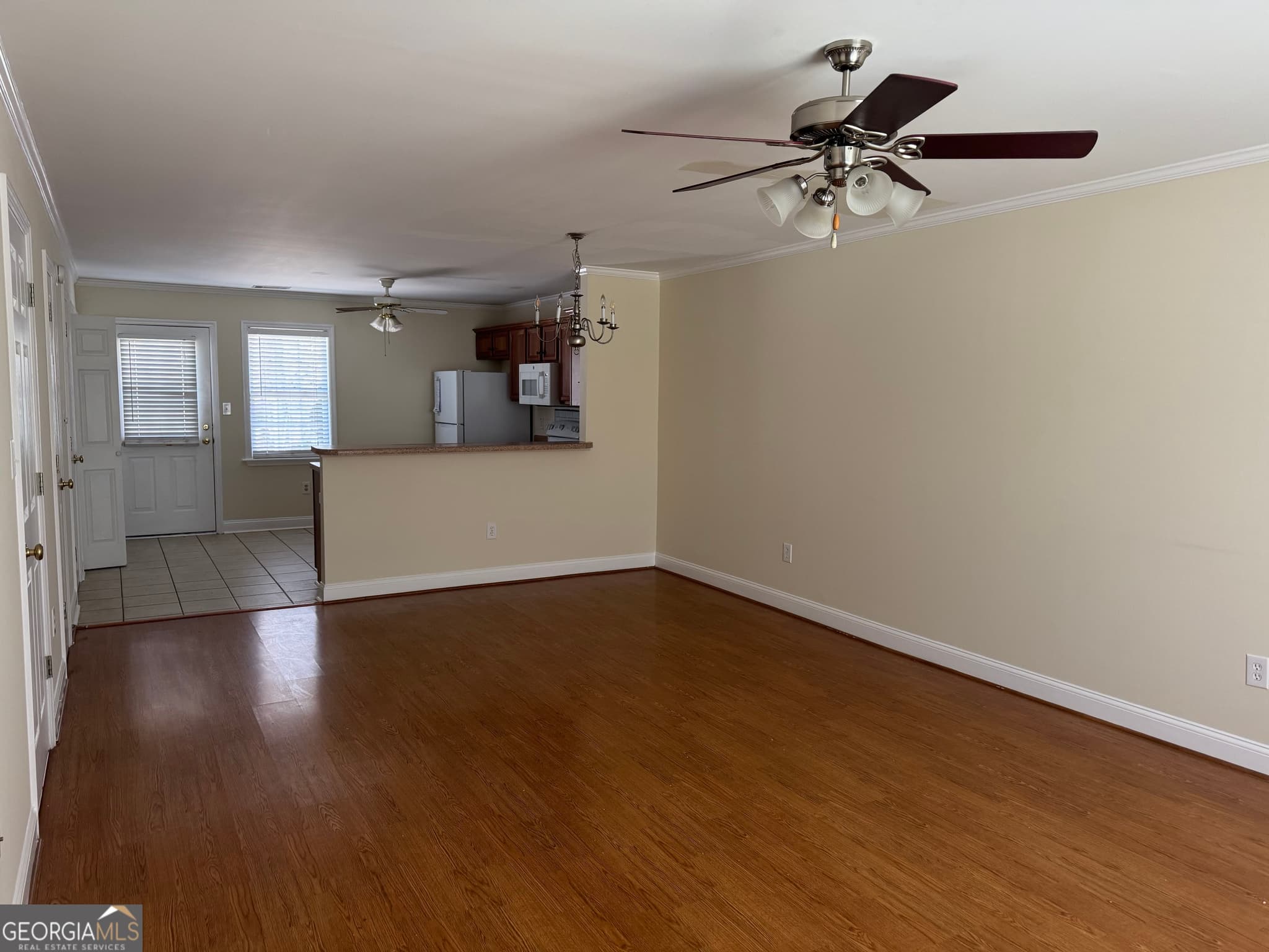 2 bedroom, 2.5 bathroom, 1,332 sq ft townhouse for rent at 135 Logmont Trace, Athens, GA 30606 for $1,500 a month — photo 3
