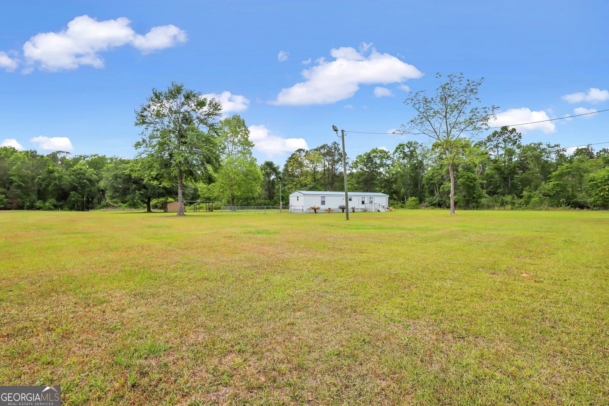 2 bedroom, 2 bathroom, 840 sq ft manufactured home,mobile home for sale at 140 Cathy Road, Ludowici, GA 31316 — photo 2