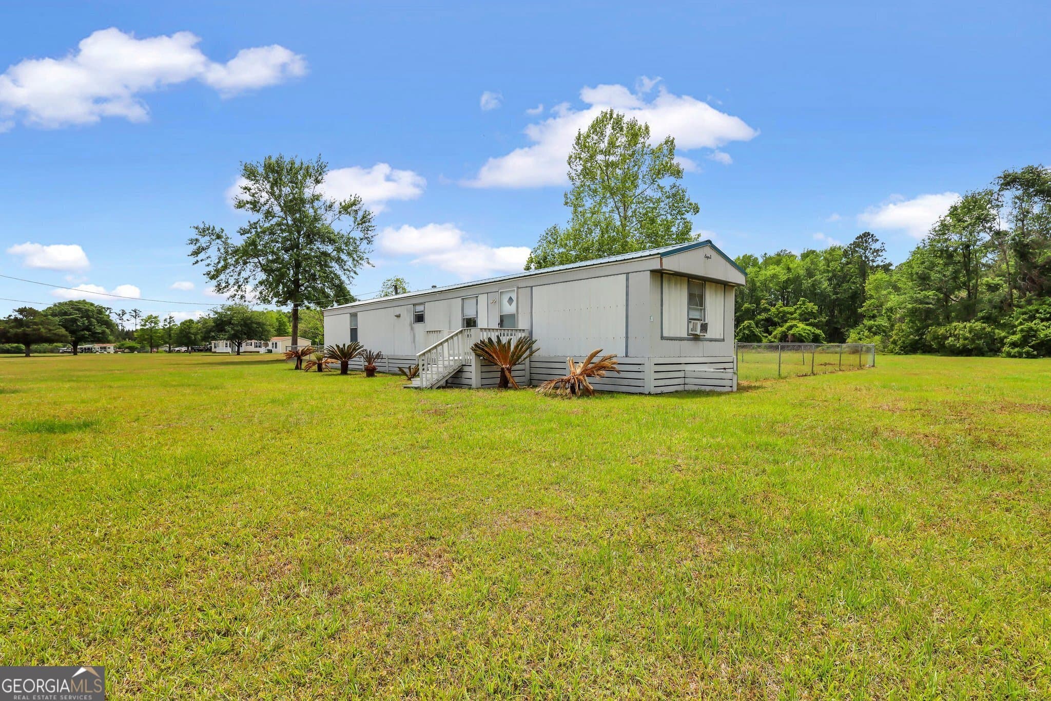 2 bedroom, 2 bathroom, 840 sq ft manufactured home,mobile home for sale at 140 Cathy Road, Ludowici, GA 31316 — photo 6