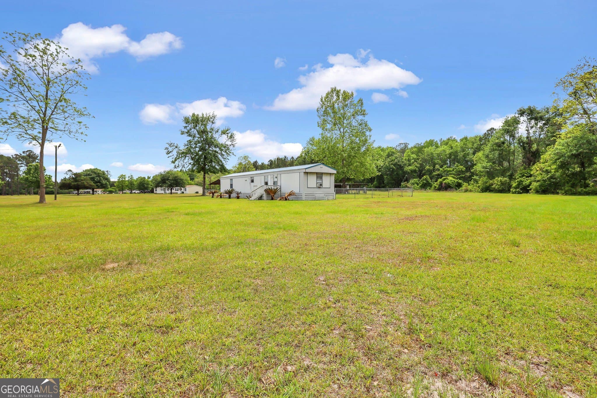 2 bedroom, 2 bathroom, 840 sq ft manufactured home,mobile home for sale at 140 Cathy Road, Ludowici, GA 31316 — photo 3