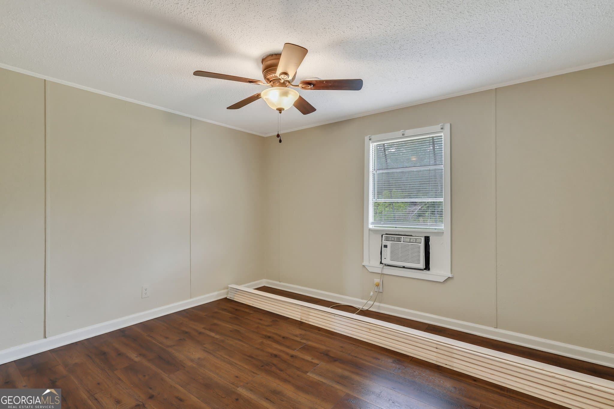 2 bedroom, 2 bathroom, 840 sq ft manufactured home,mobile home for sale at 140 Cathy Road, Ludowici, GA 31316 — photo 8