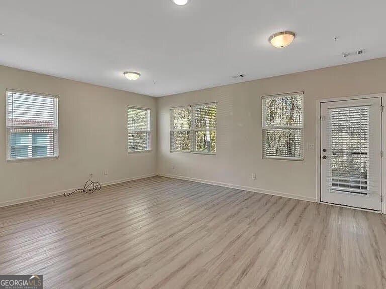 3 bedroom, 2.5 bathroom, 1,589 sq ft townhouse for rent at 1938 Millstream Hollow, Conyers, GA 30012 for $1,695 a month — photo 4