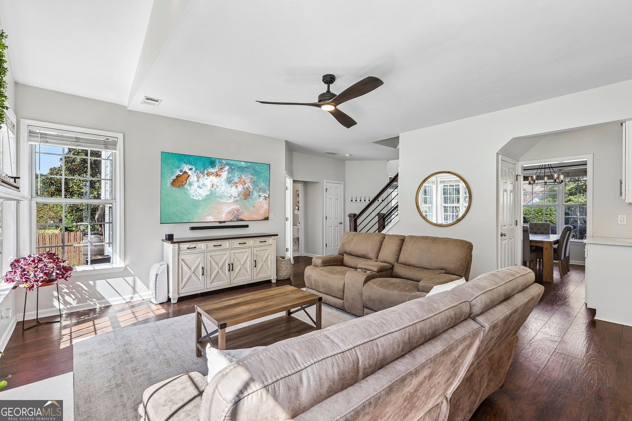 4 bedroom, 2.5 bathroom, 2,513 sq ft single family residence for sale at 5052 Raventhorpe Court, Suwanee, GA 30024 — photo 6