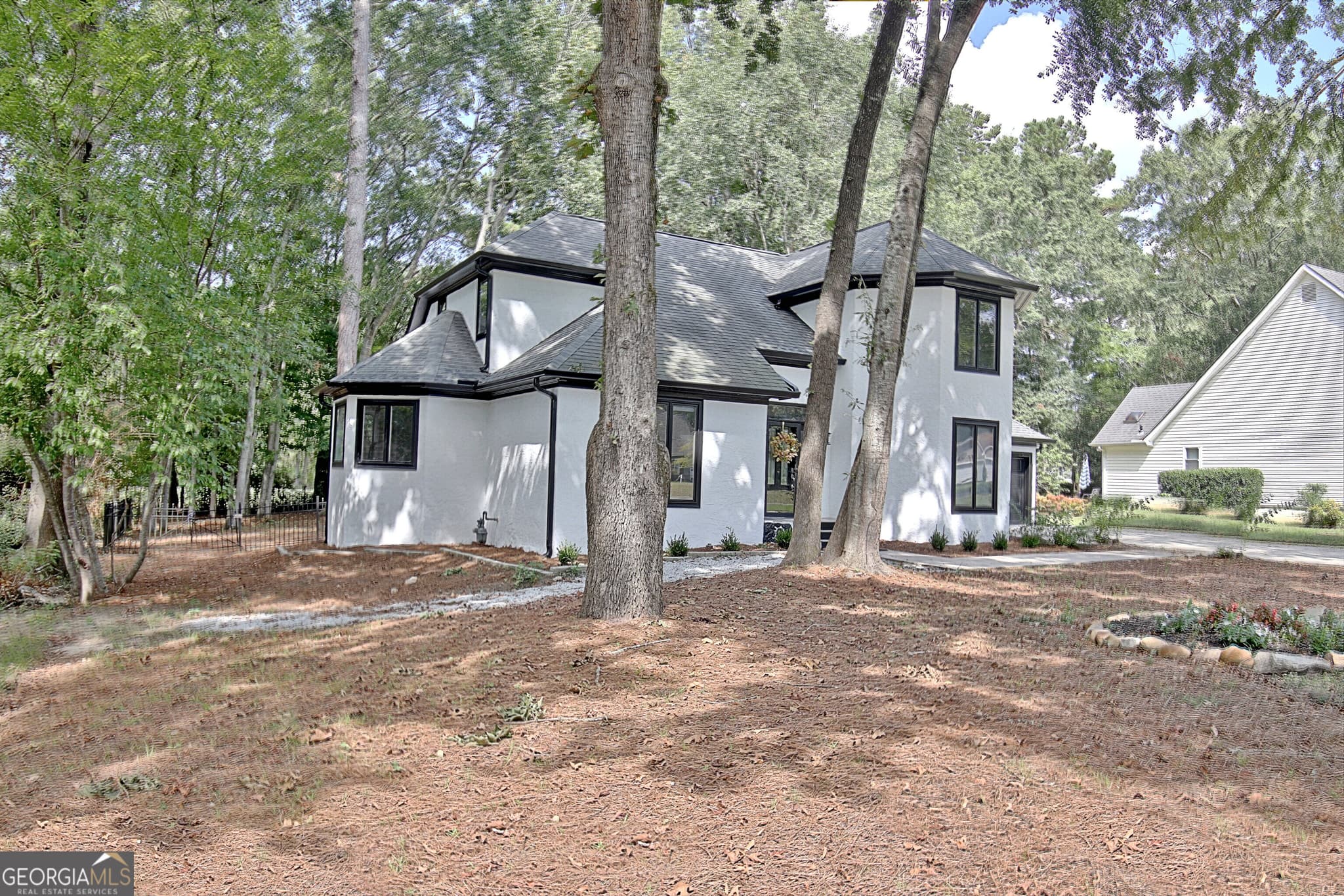 4 bedroom, 2.5 bathroom, 2,298 sq ft single family residence for sale at 126 Morallion Hills, Peachtree City, GA 30269 — photo 2