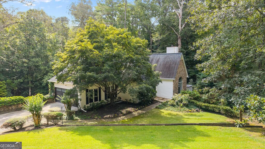 5 bedroom, 3 bathroom, 4,200 sq ft single family residence for sale at 5310 Creek Indian Trail, Douglasville, GA 30135 — photo 6