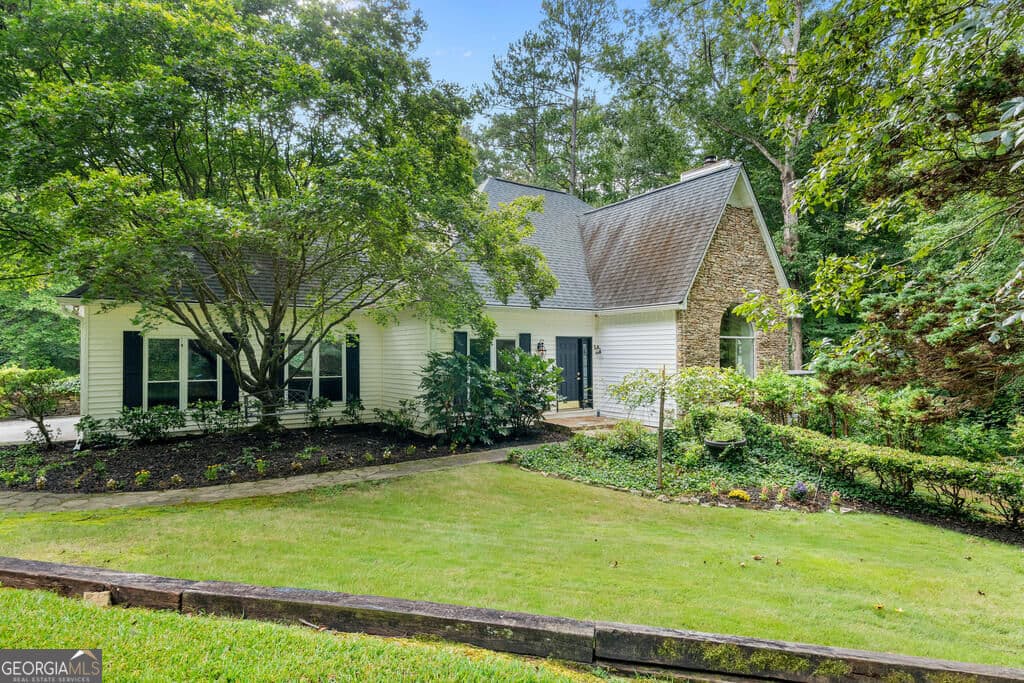 5 bedroom, 3 bathroom, 4,200 sq ft single family residence for sale at 5310 Creek Indian Trail, Douglasville, GA 30135 — photo 7